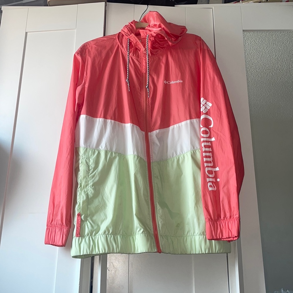 Columbia winderbreaker, Size L,